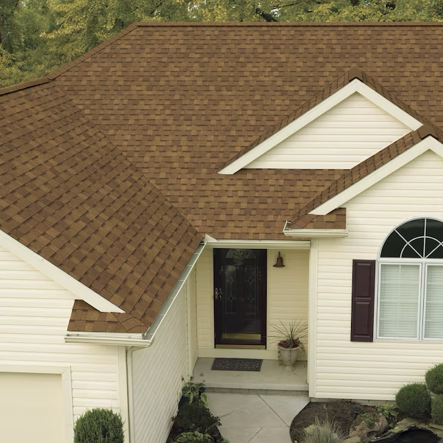 Owens Corning Oakridge Dachschindeln in Desert Tan, algenresistent und architektonisch gestaltet (32,8 sq ft pro Bündel)