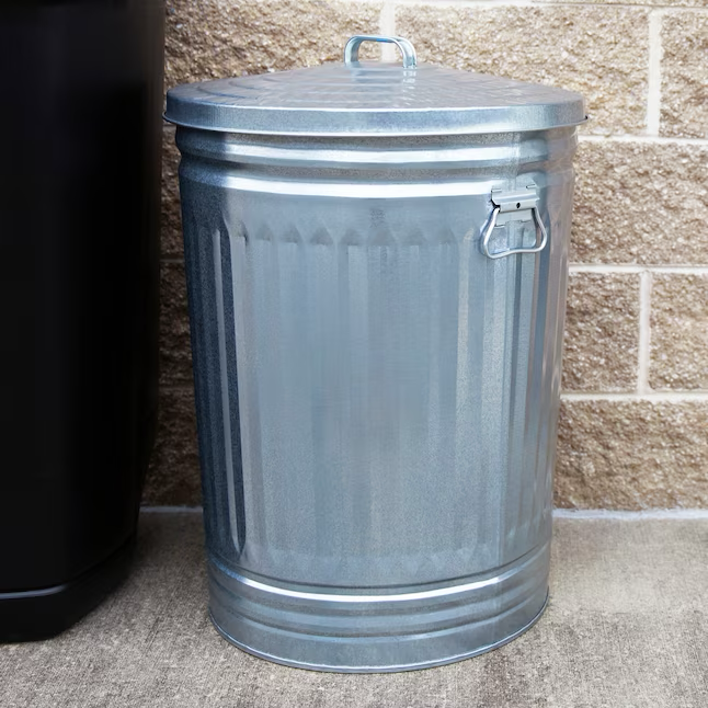 Behrens Bote de basura de cocina de metal galvanizado/plateado de 31 galones con tapa para exteriores